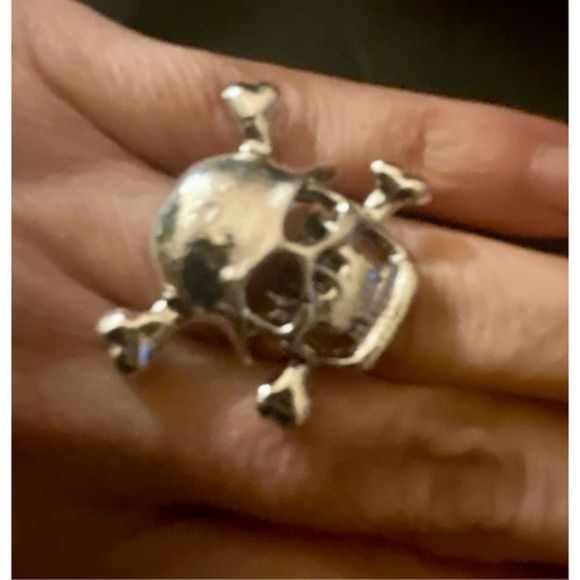 SQUARE SKULL N CROSSBONES STERLING SILVER RING - Picture 3 of 4